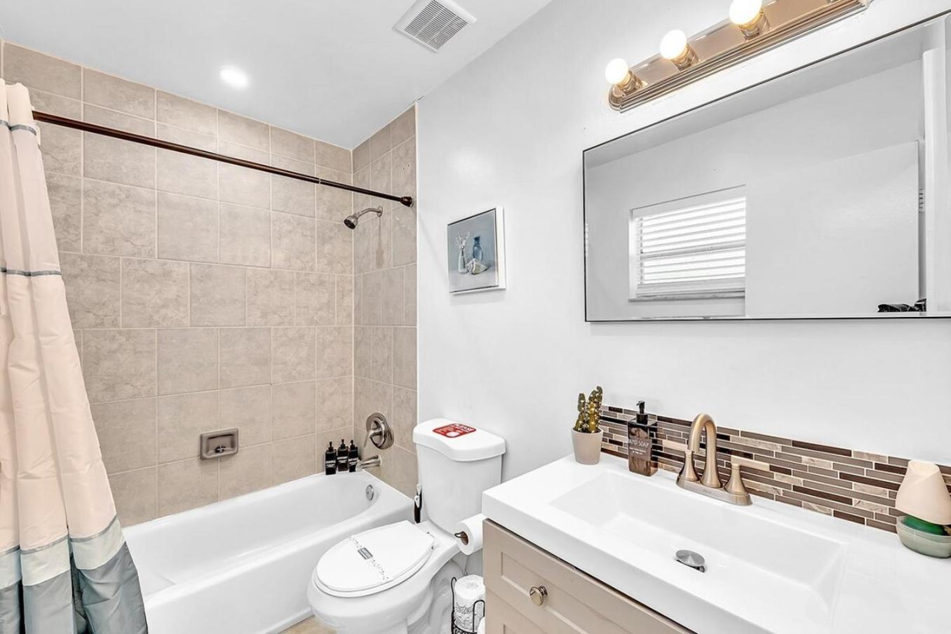 NEW 2 Bed Studio close to Beach&Casino HA04 Hollywood Esterno foto