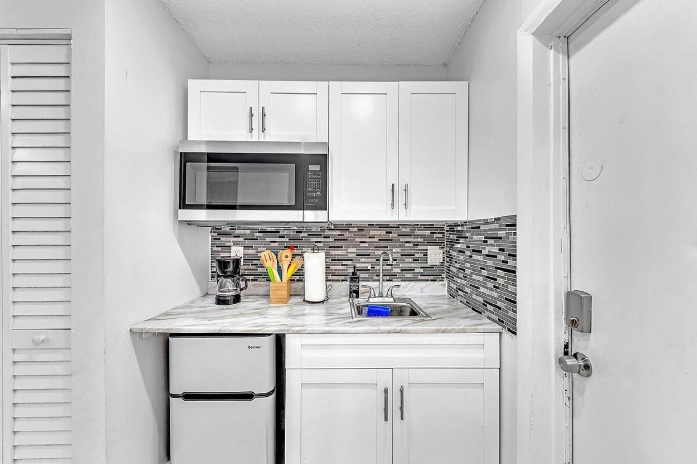 NEW 2 Bed Studio close to Beach&Casino HA04 Hollywood Esterno foto